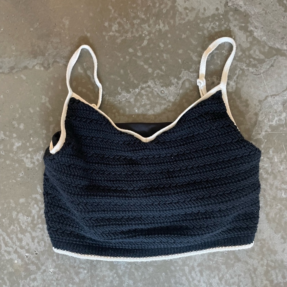Abercrombie bra free Black and White Knit Crop Top